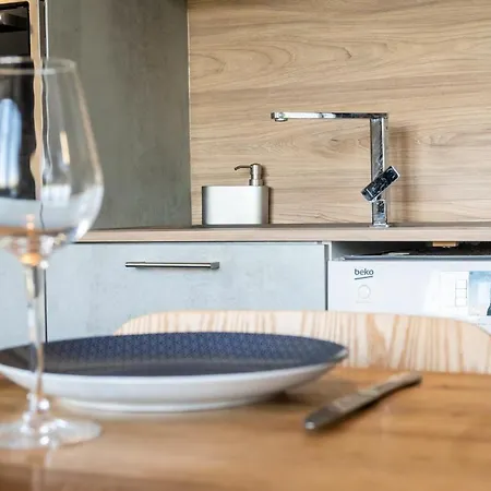 Guestready - Superb Flat With Balcony In * 昂蒂布